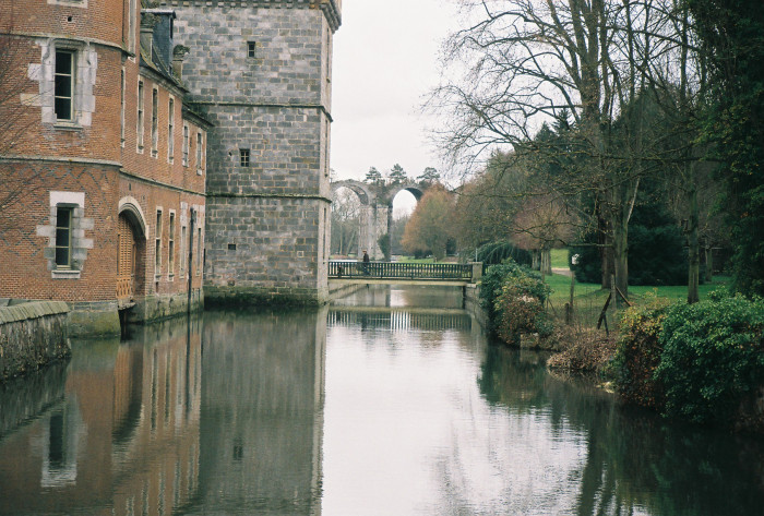 maintenon chateau canals in back apr11