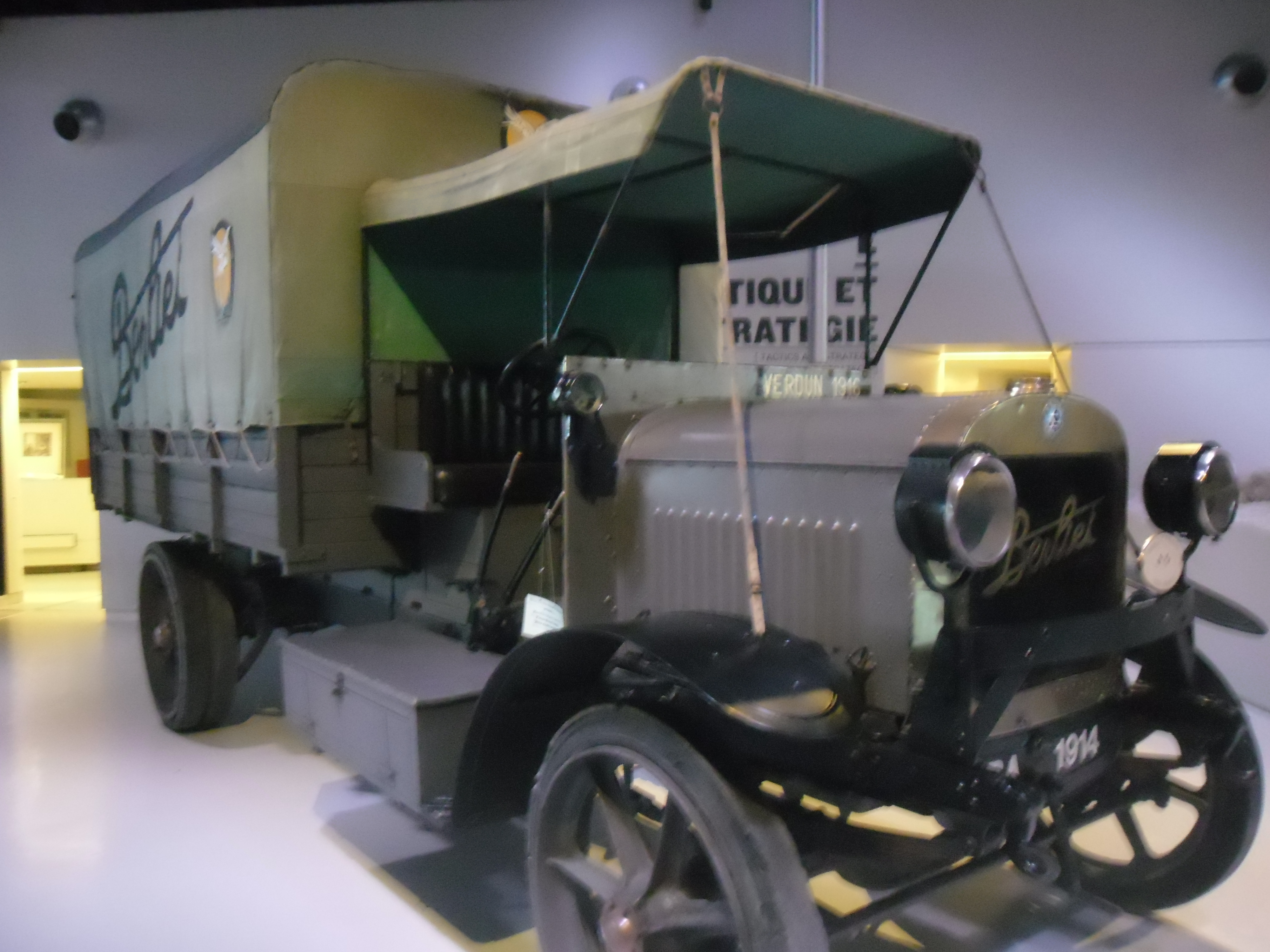meaux in museum de la grande guerre bus transport of soldiers
