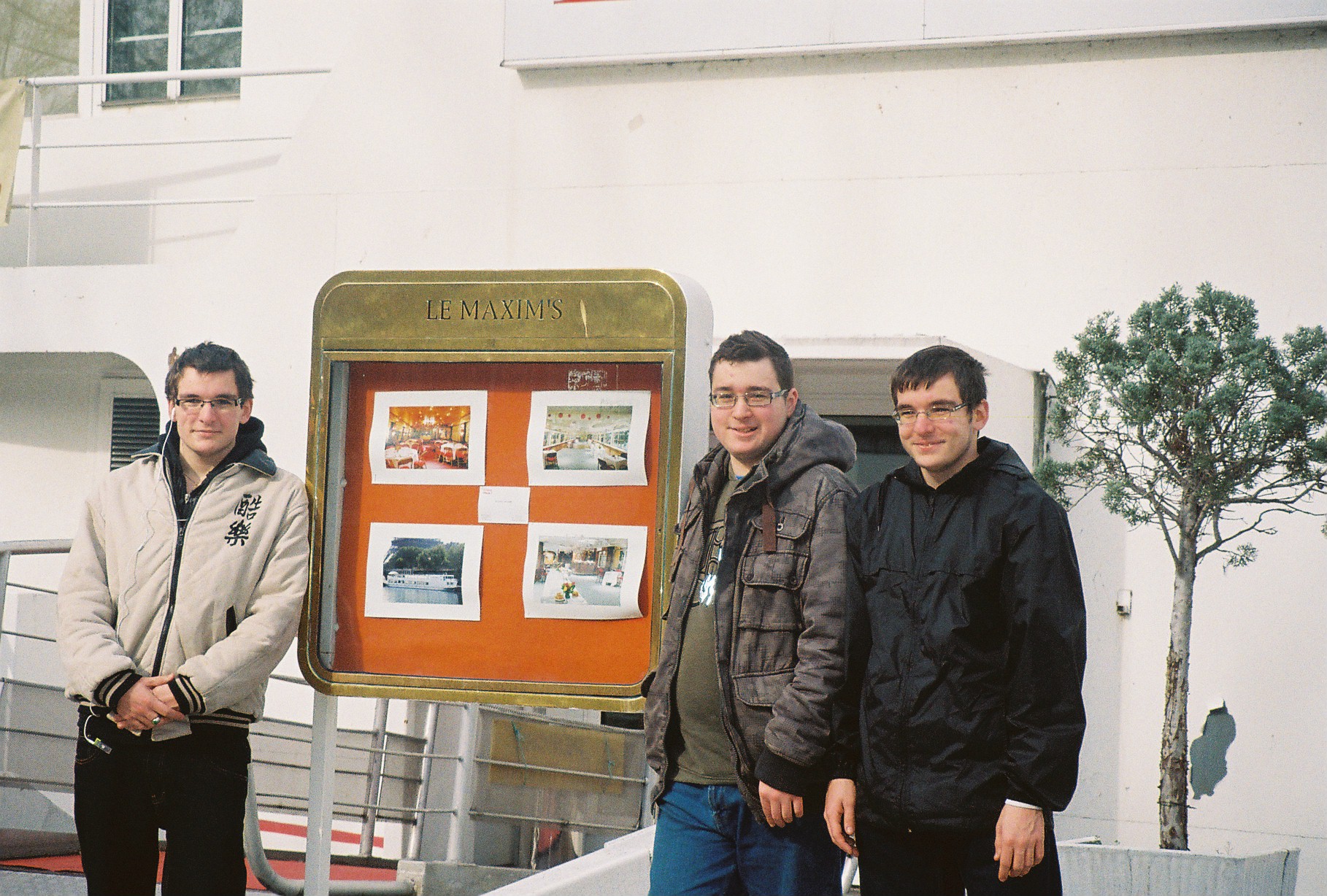 Paris Maxim's mars11