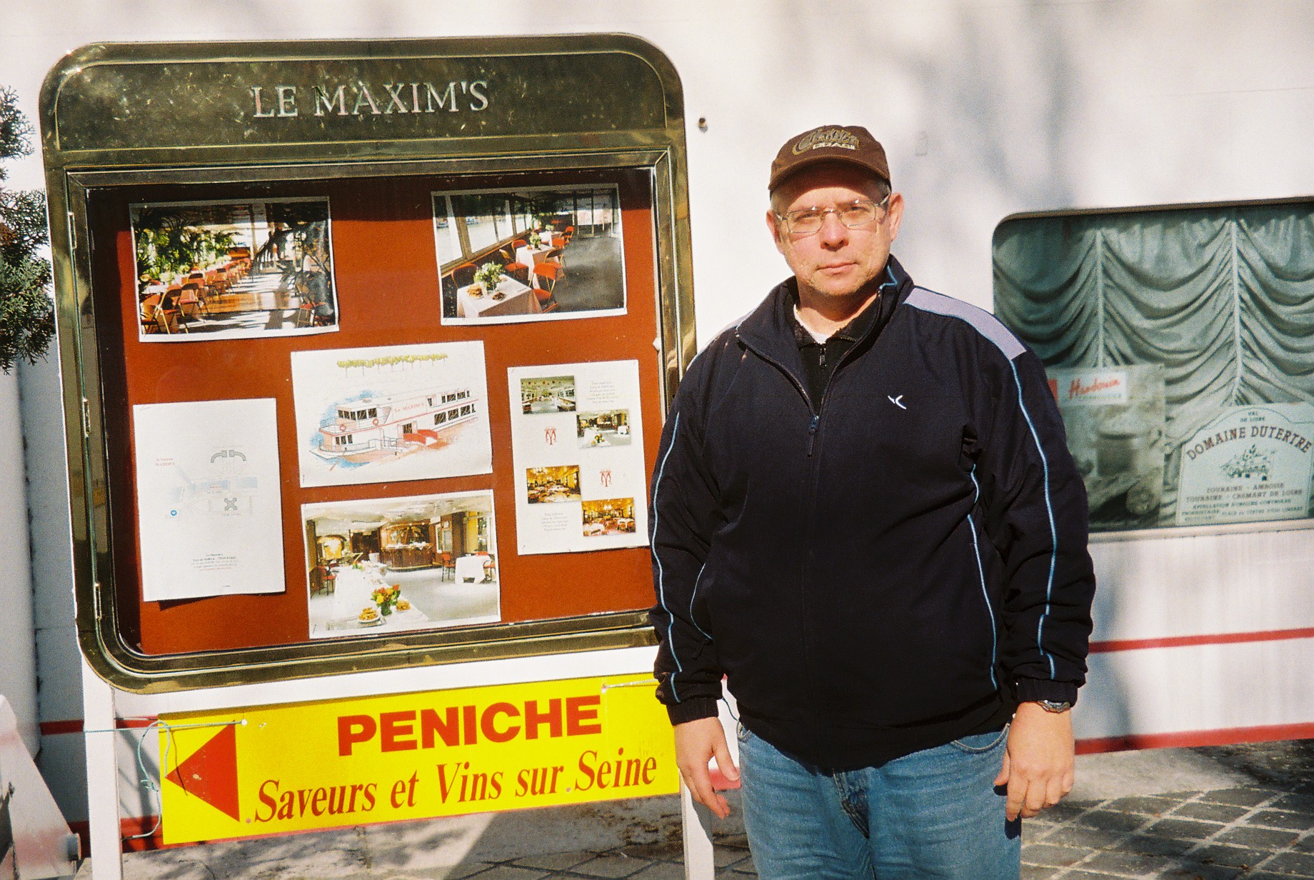 Paris Maxim's PF port suffren mar09