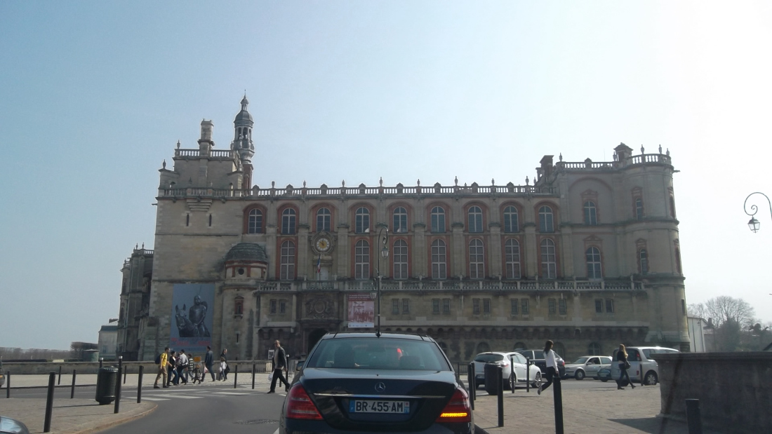 st-germain-castle-front-all