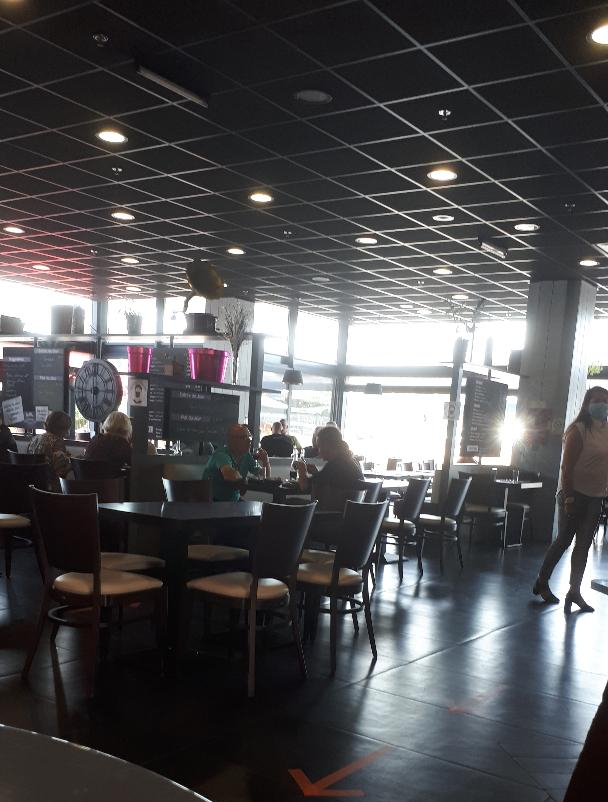 auray-le-grenier-super-u-bistro-dining-room-jun20