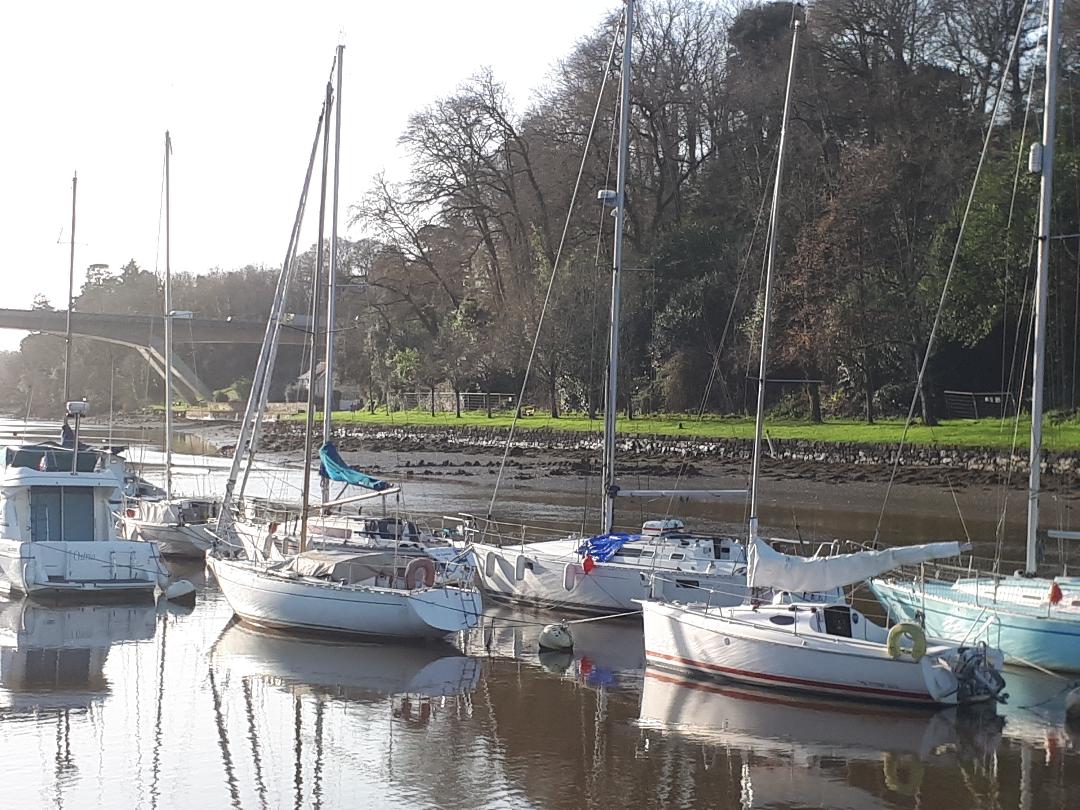 Auray St Goustain quai Franklin to gulf morbihan boats jan23