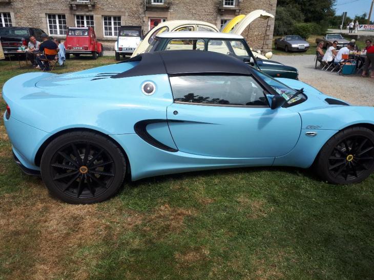 bignan cars lotus at kerguehennec aug18