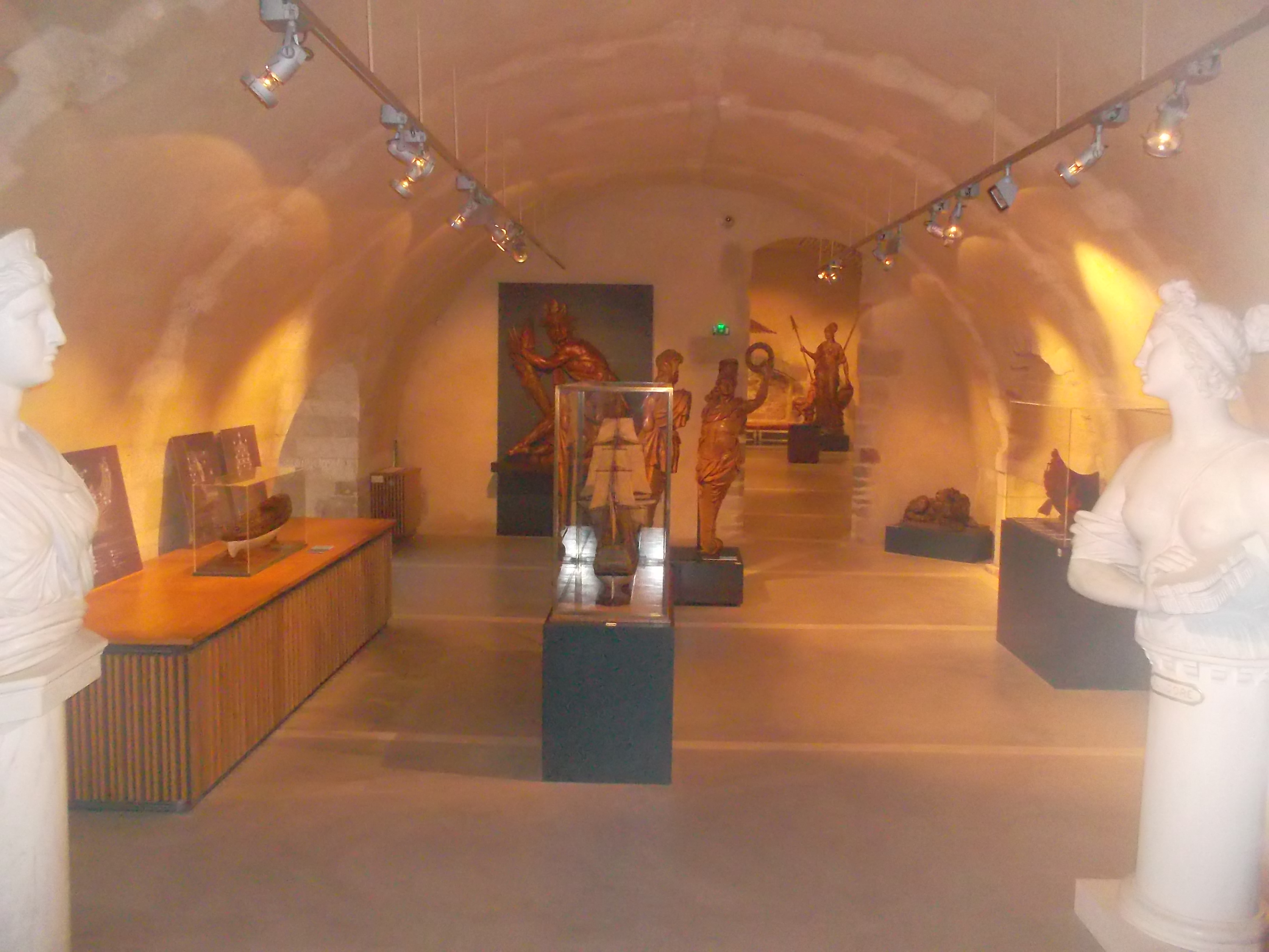 Brest mus de la marine wood statues naval office and boats nov13