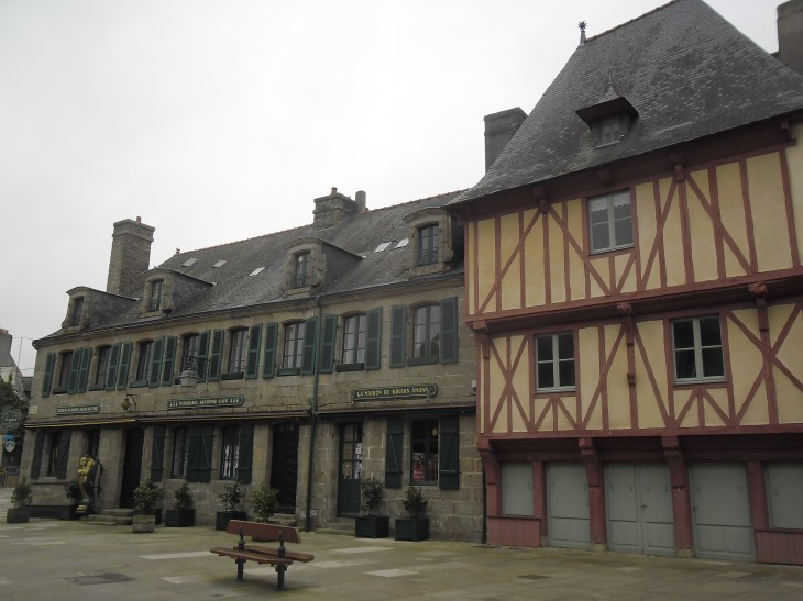 concarneau pl du petit chateau jan13