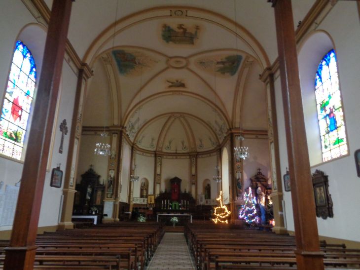 Guer Ch St Gurval nave to altar jan23