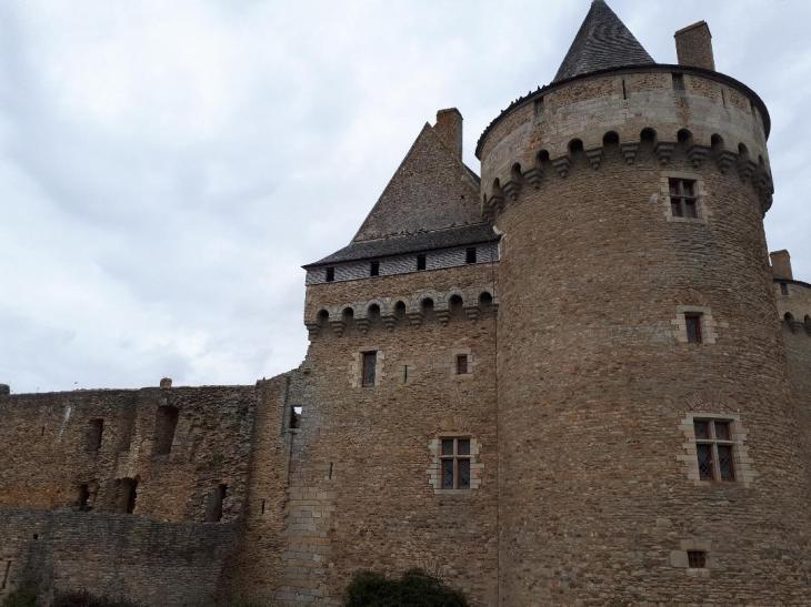 sus castle left side exterior nov18