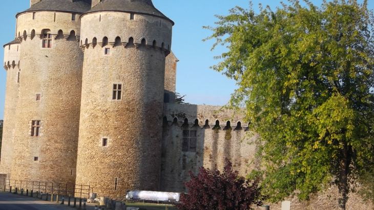 Sus castle side right aug11