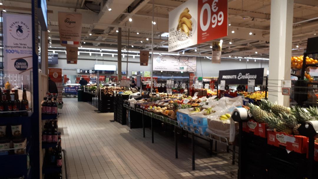 Vannes Carrefour fruits jan23