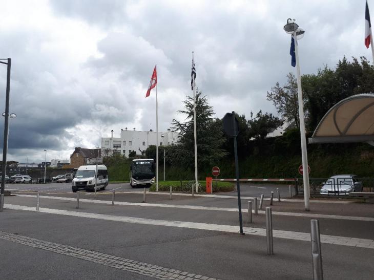 Vannes gare bus terminal depot by the gare apr18