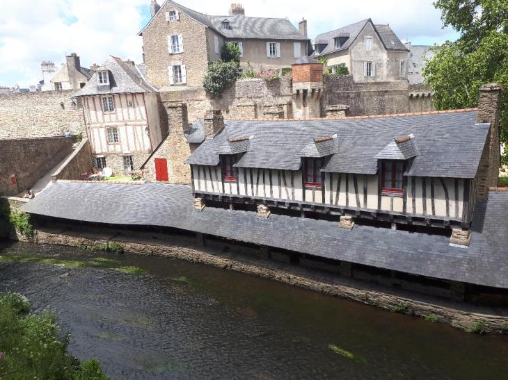 vannes lavoirs front by ramparts jun19