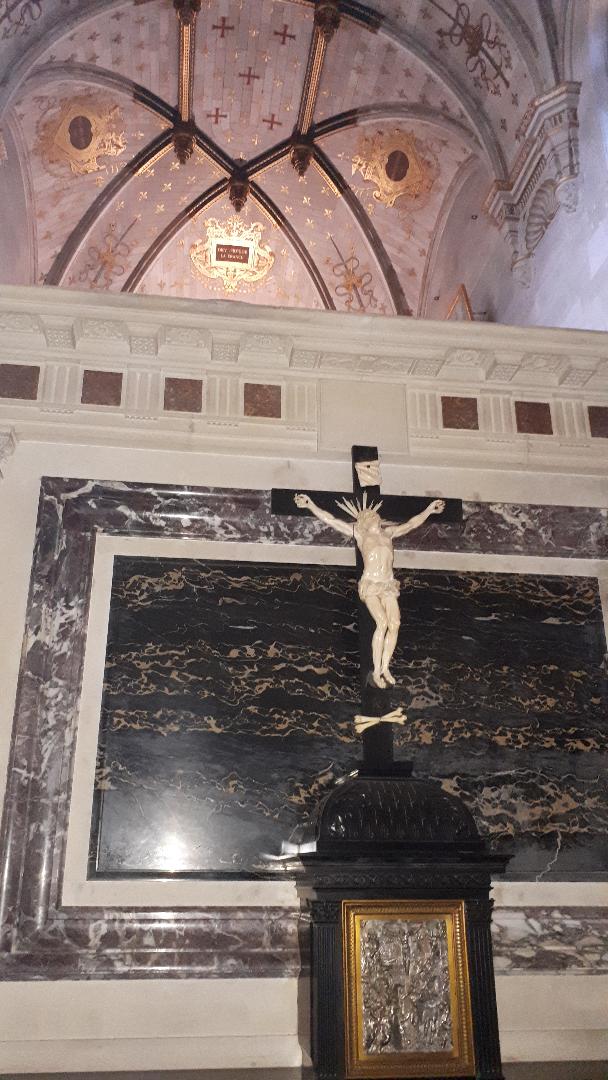 chan castle chapel Christ on Cross nov19