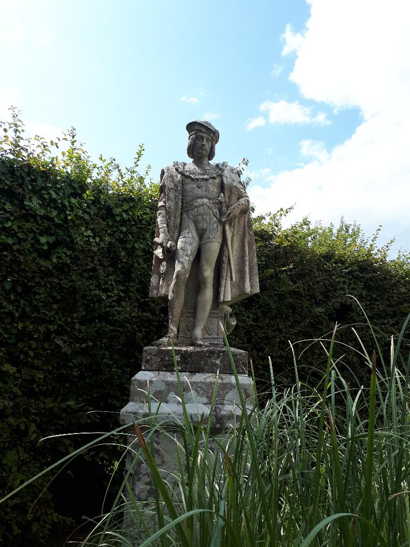 keriolet jardin statue charles VIII aug19