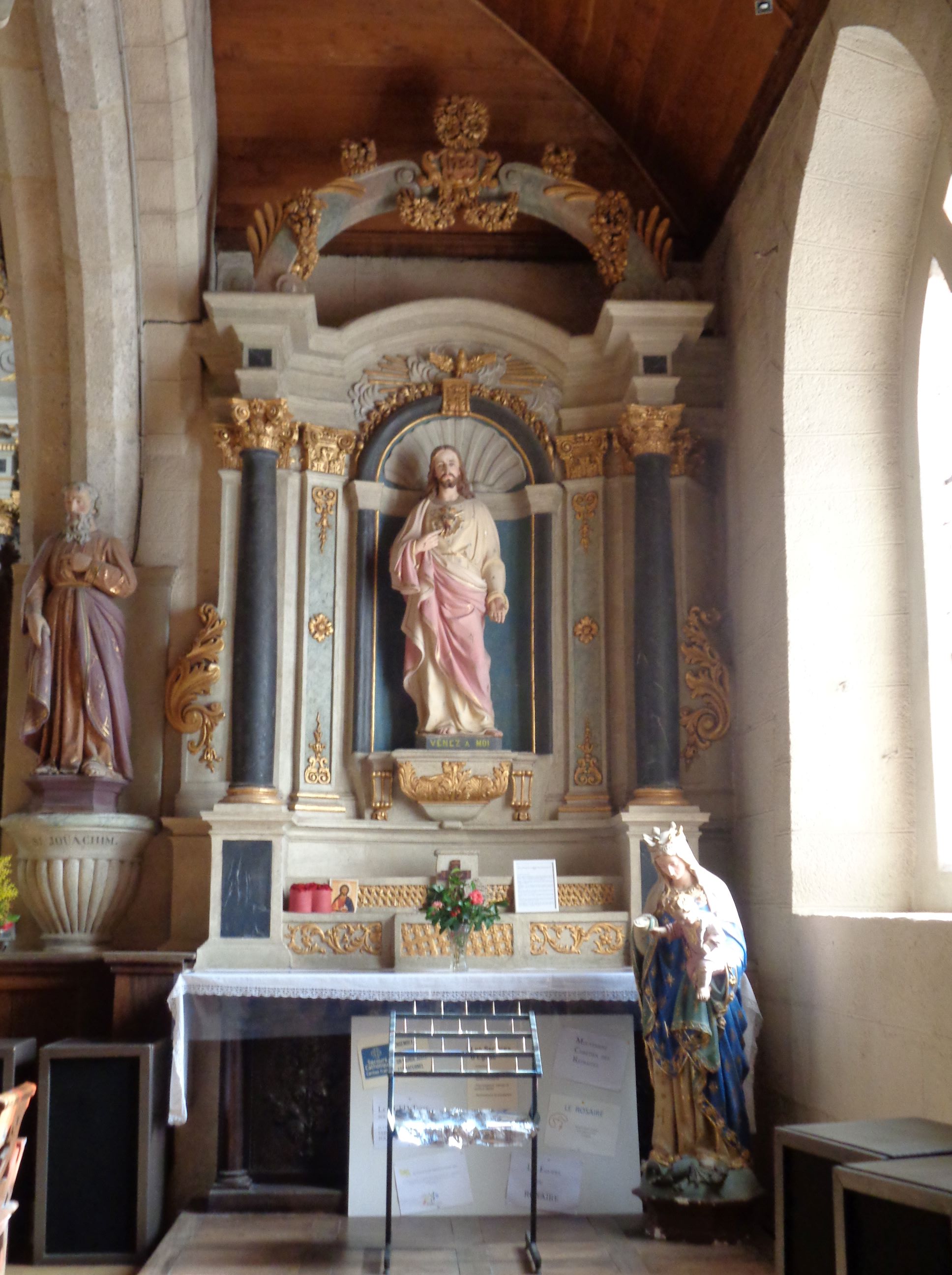 Plouay Ch Saint Ouen chapel Sacre Coeur feb23