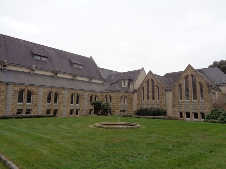 Plouharnel Abbey of Sainte Anne de Kergonan inner courtyard fountain feb23