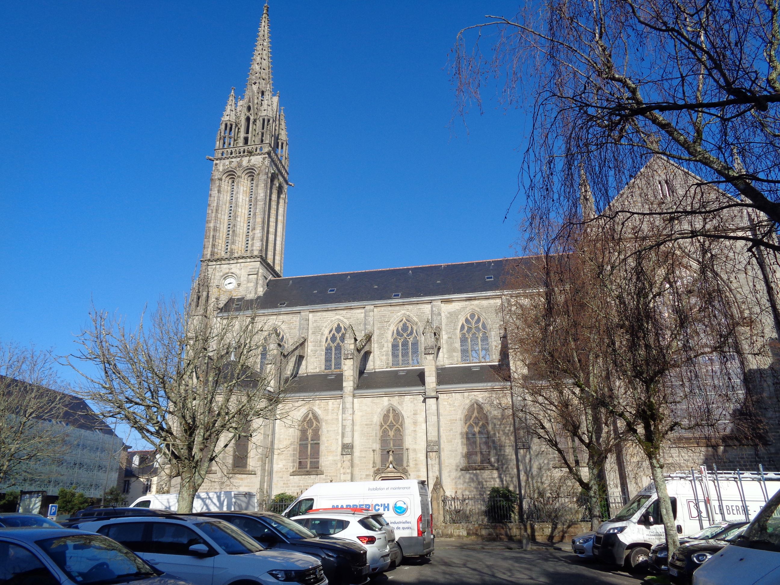Quimper Ch Saint Mathieu side entr feb23