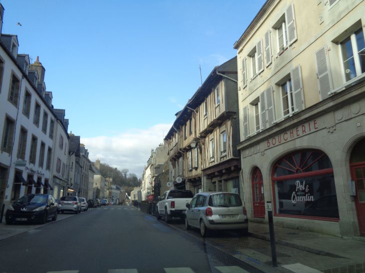 Quimperle Rue Brémond d'Ars feb23