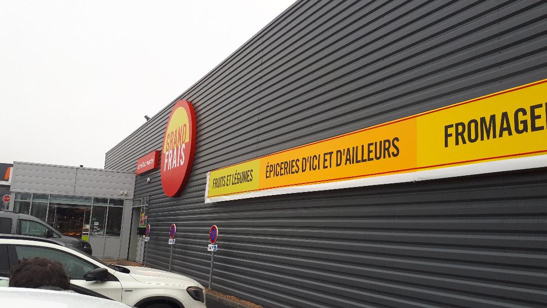 Vannes Grand Frais entr main feb23