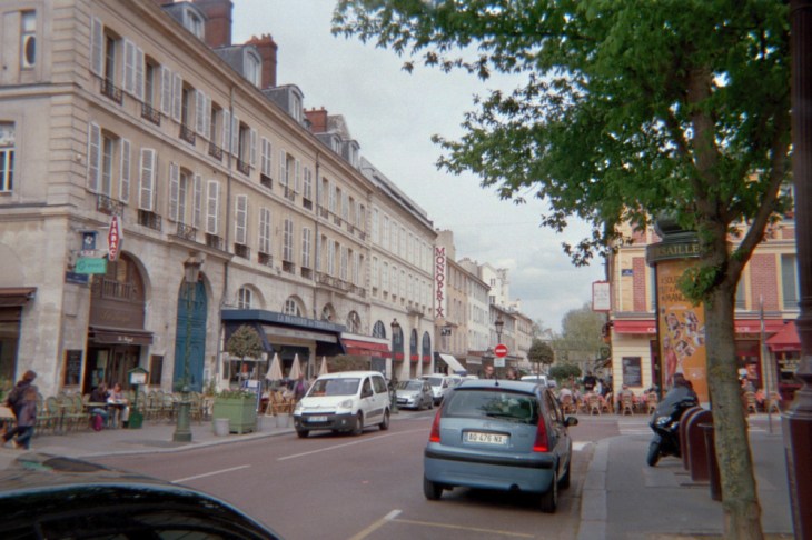 versailles-rue-georges-clemenceau-corner-with-rue-juvenal-2012