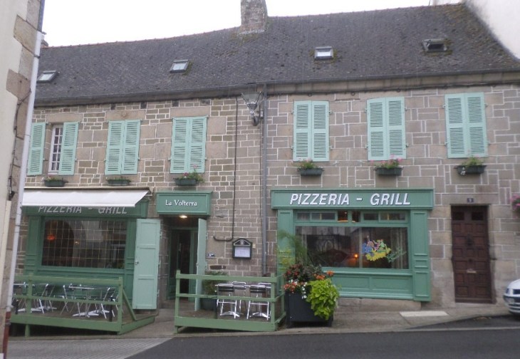 chat-de-faou-la-voltera-pizzeria-aug19