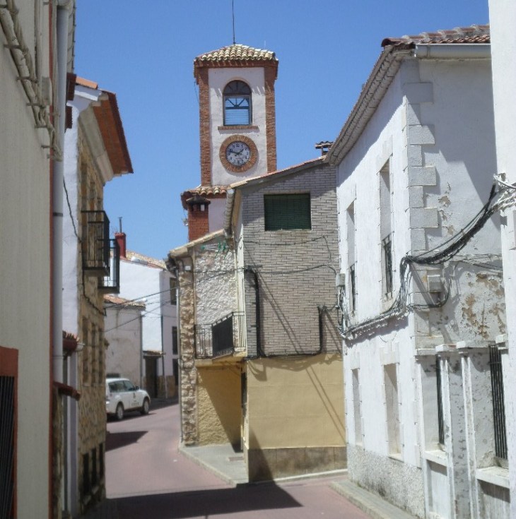 las-majadas-calle-anastacio-lasso-to-library-clocktower-aug16