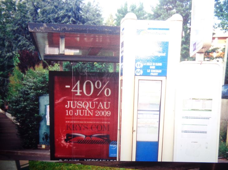 Le Chesnay hopital mignot bus stop for twins school bel air