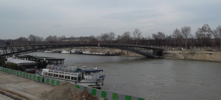 paris-passarelle-solferino-lss-tuileries-seine-mar13