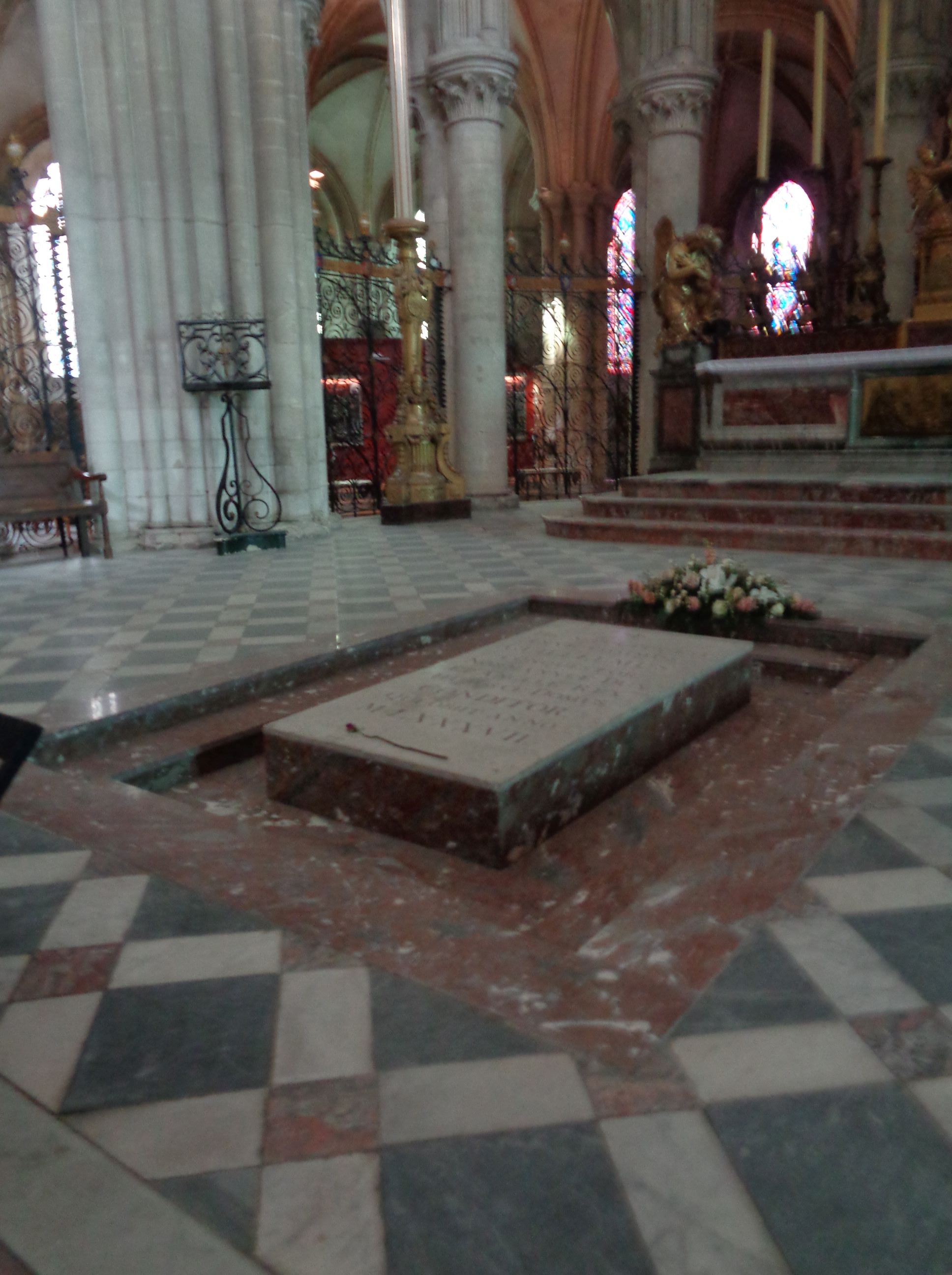 Caen ch Saint Etienne tombeau de Guillaume apr23