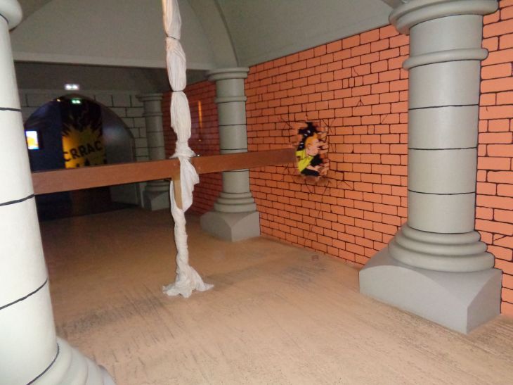 cheverny castle tintin wall dec21