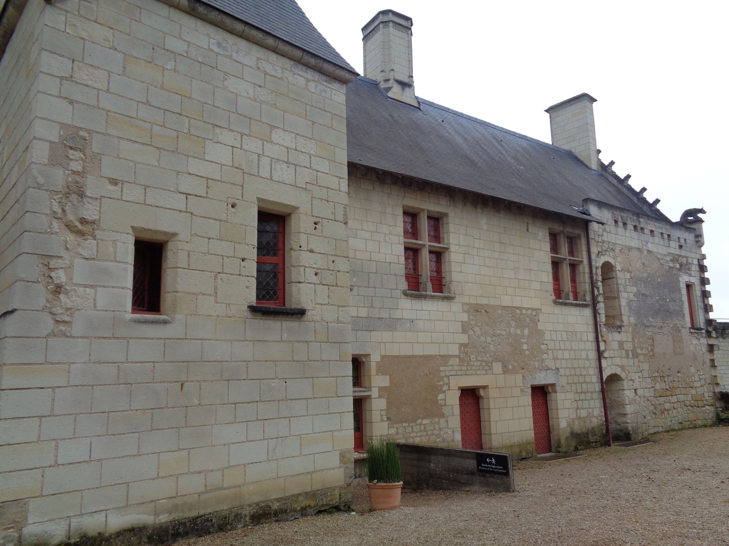 Chinon fortress logis royales front nov21