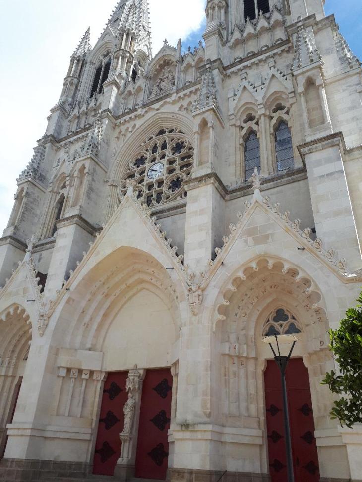 cholet ch Notre Dame front jul20