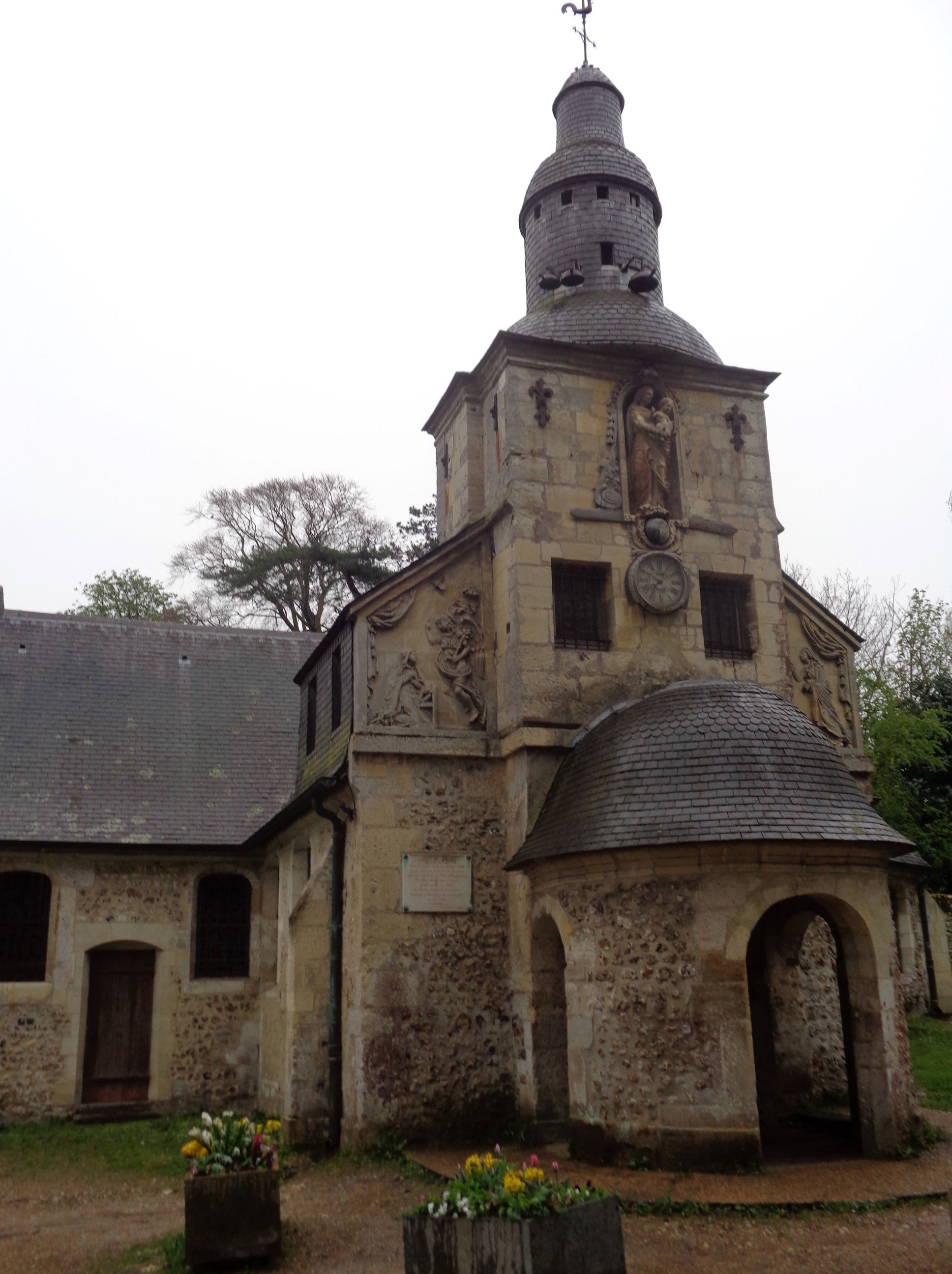 Honfleur ch Notre Dame de grâce front apr23