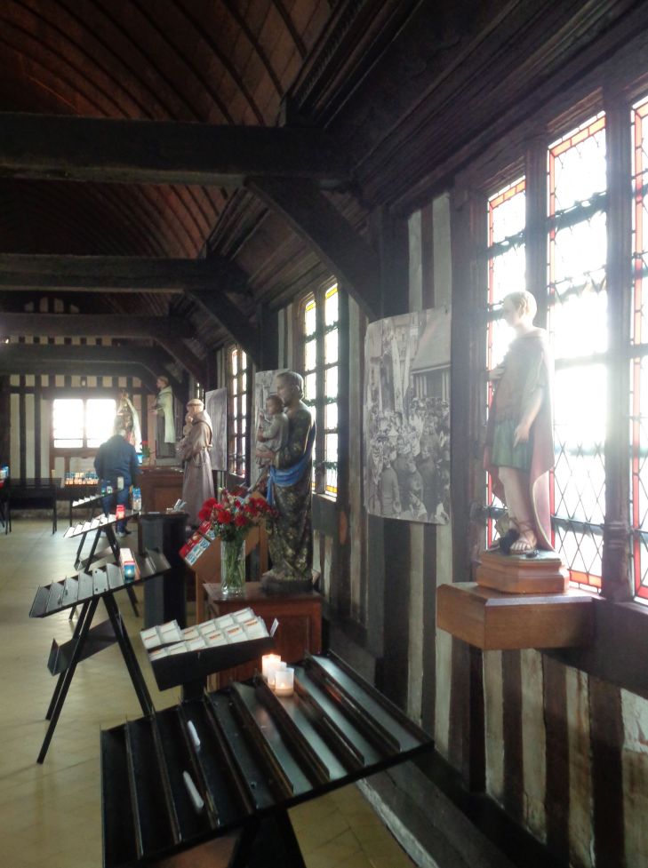 Honfleur ch Saint Catherine saints on right side from altar apr23