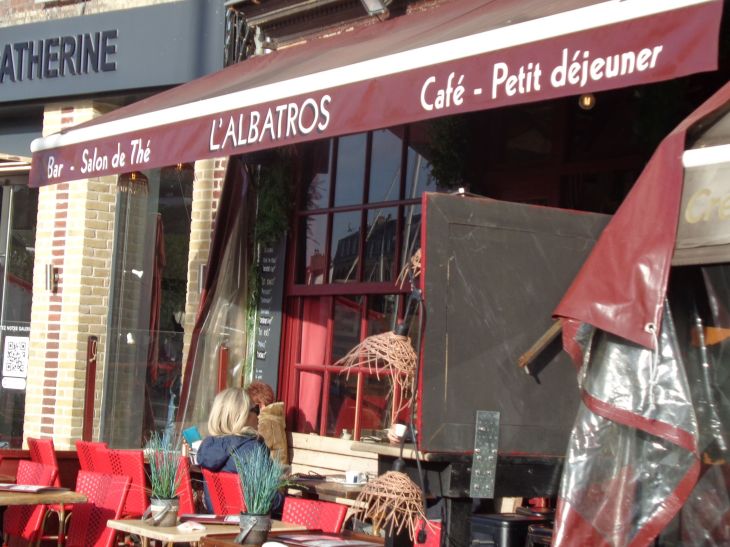 Honfleur L'Albatros resto vieux port pdj front apr23