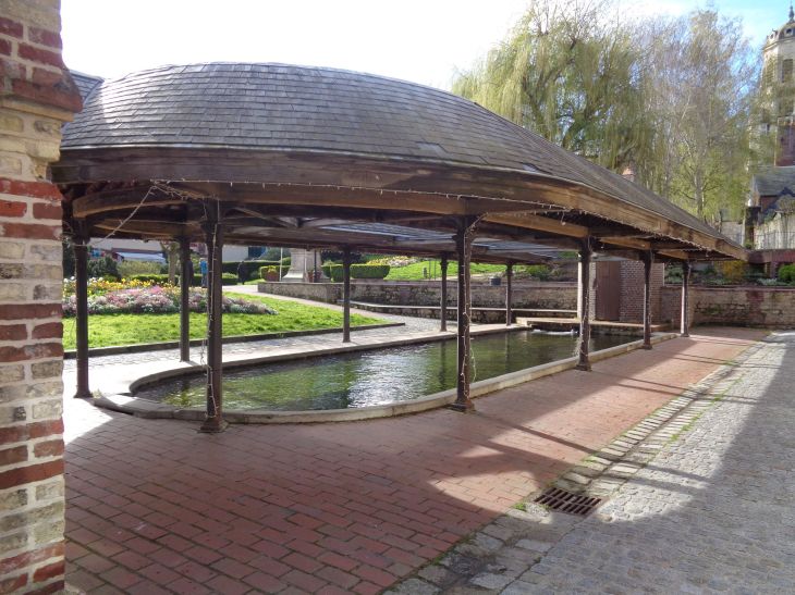 Honfleur Lavoir saint leonard front apr23