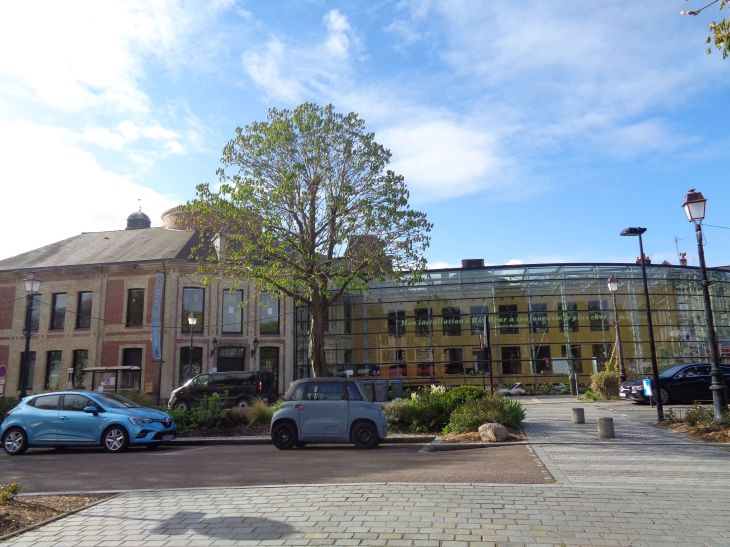 Honfleur Mediathéque front apr23
