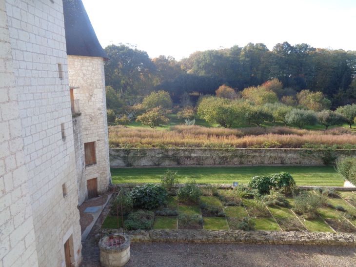 Lémeré chateau du Rivau from castle to jardin secret nov22
