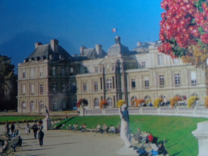 Paris jardin du luxembourg senat bdlg