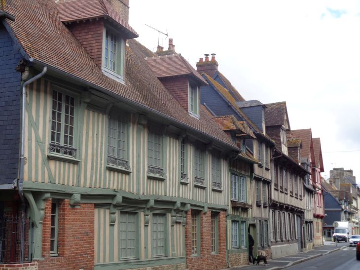 Pont l'eveque maisons en bois apr23