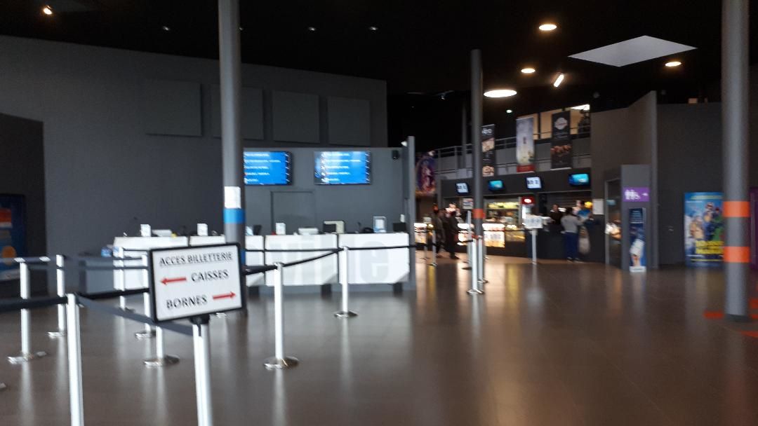 Vannes cineville lobby 2apr23