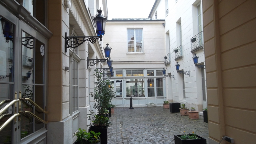 versailles maitre kanter patio ave colbert nov12