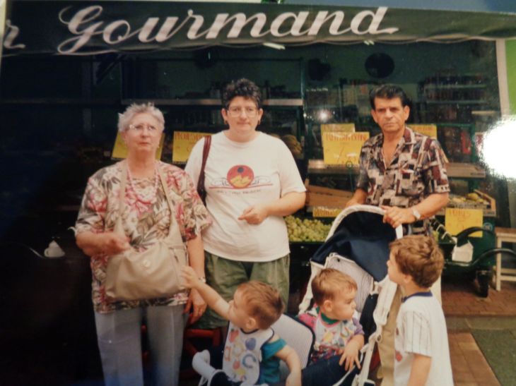 caudry rue Aristide Briand walk Mima pipo MF et kids sept1995