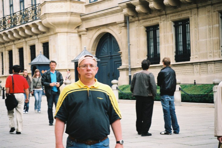 luxembourg ducal palace front et PF dec05