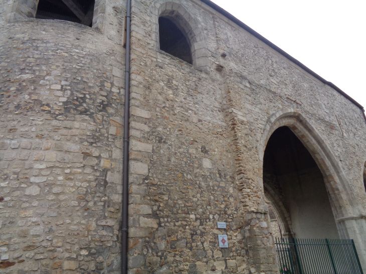 Melun prieuré Saint-Sauveur front may23