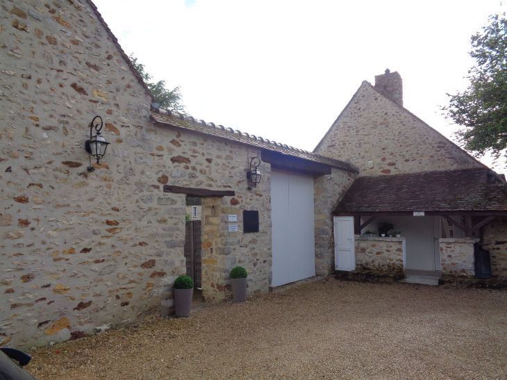 Moisenay domaine des trois châteaux gym may23