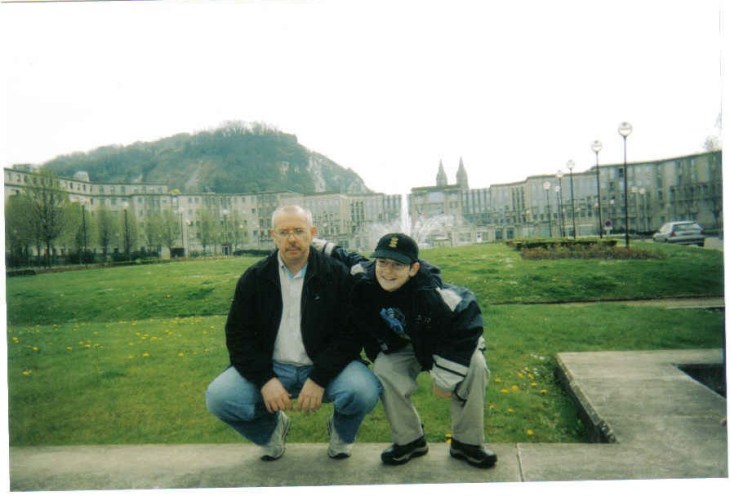 Rouen Esplanade du Champs de Mars PF et RF afar ch St Paul de Rouen mar2004