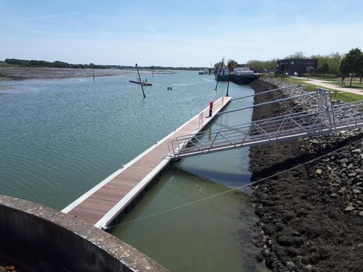 Vannes le port canal to gulf of morbihan may23