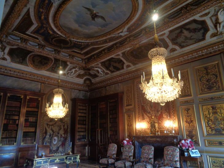 Vaux le Vicomte castle antechambre du roi may23
