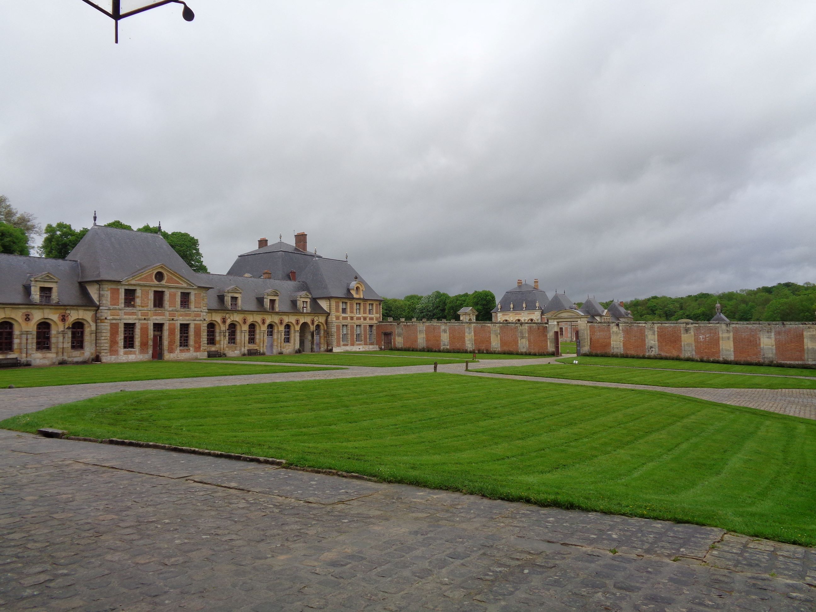 Vaux le Vicomte castle carriage museum to castle road may23
